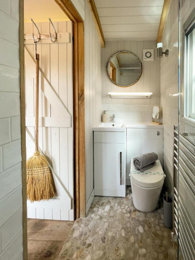 Old Fire Station - Quaint And Quirky Little Home Brandon  Buitenkant foto