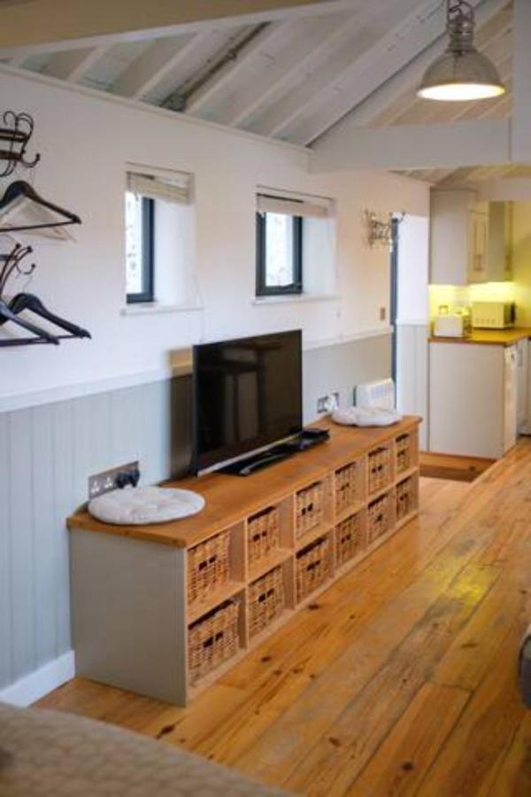 Old Fire Station - Quaint And Quirky Little Home Brandon  Buitenkant foto