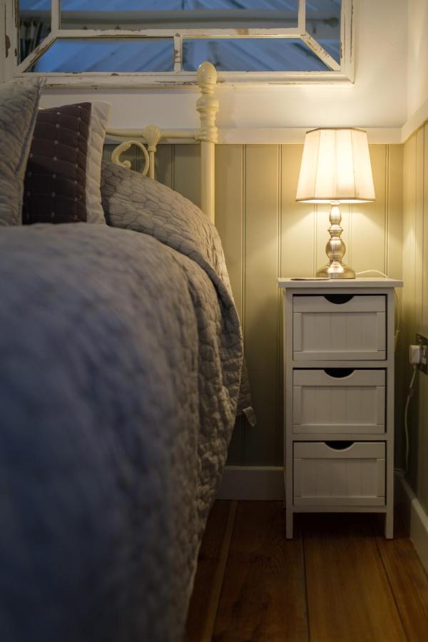 Old Fire Station - Quaint And Quirky Little Home Brandon  Buitenkant foto